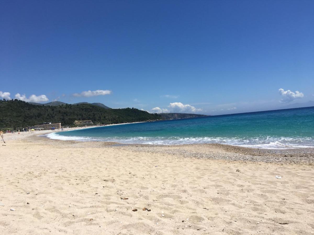 Irini Boutique Rooms!!! Himare Exteriör bild