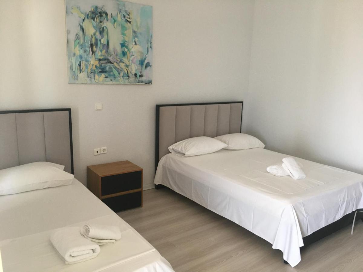 Irini Boutique Rooms!!! Himare Exteriör bild