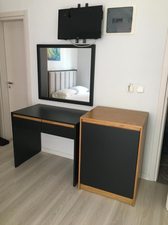 Irini Boutique Rooms!!! Himare Exteriör bild