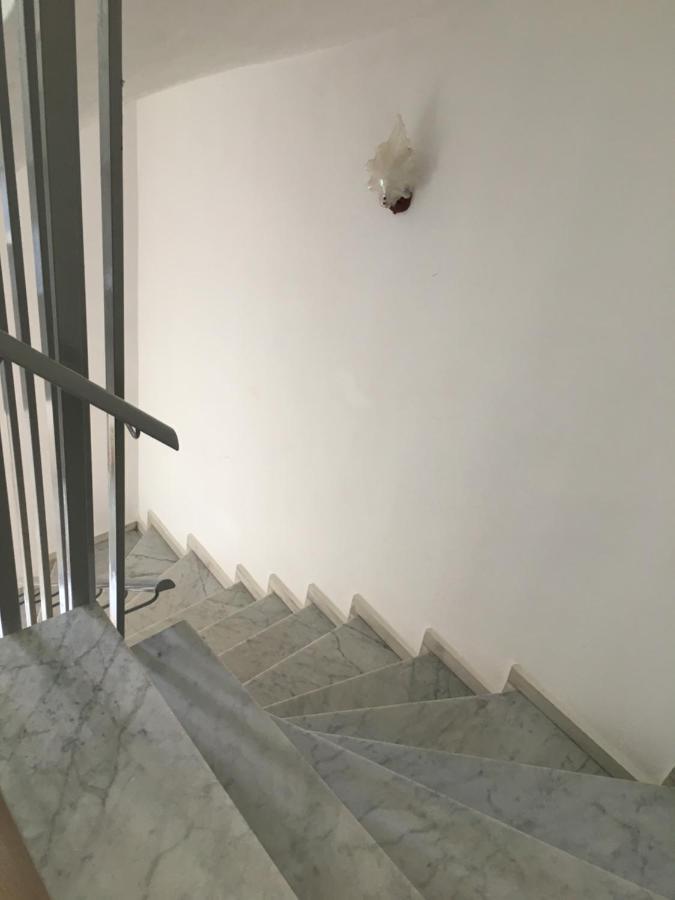 Irini Boutique Rooms!!! Himare Exteriör bild