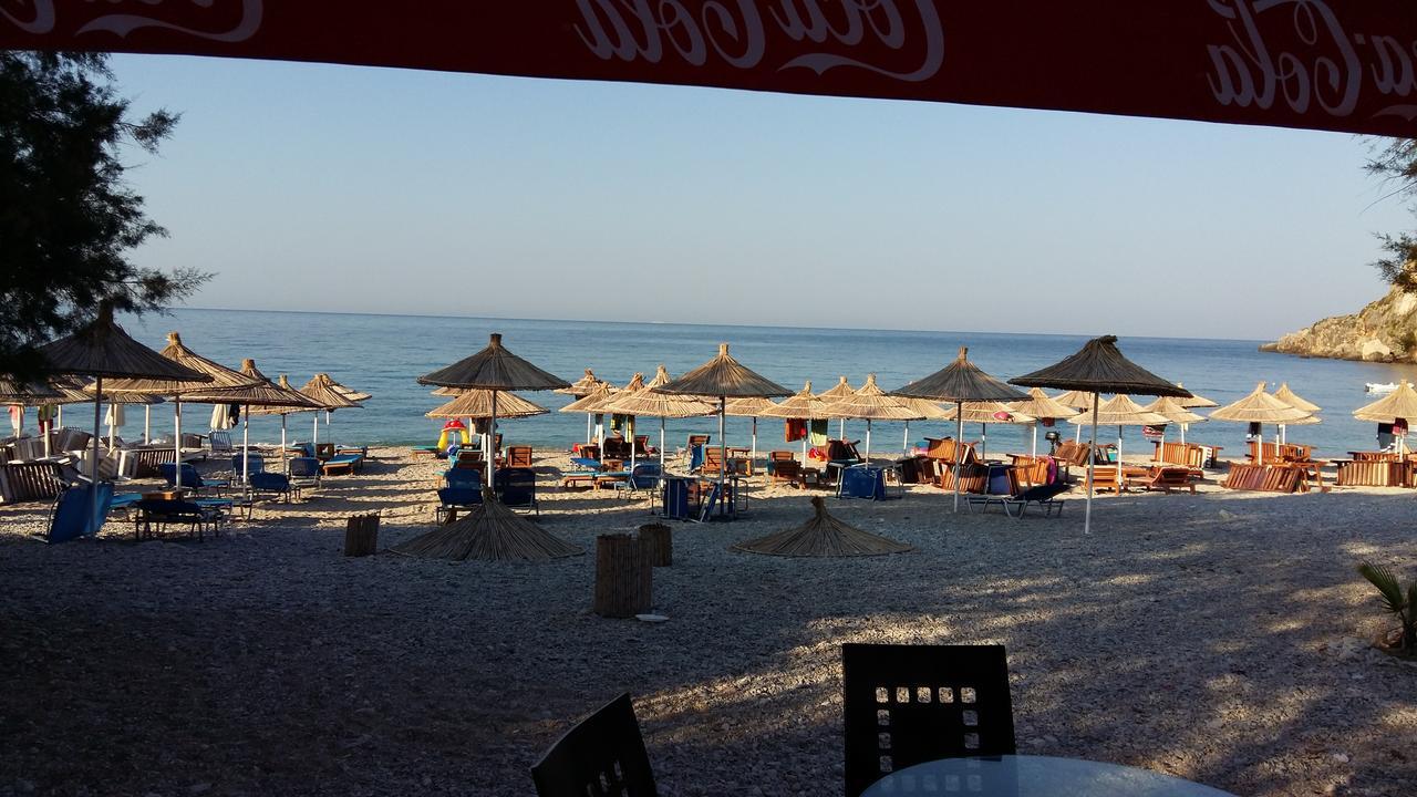 Irini Boutique Rooms!!! Himare Exteriör bild